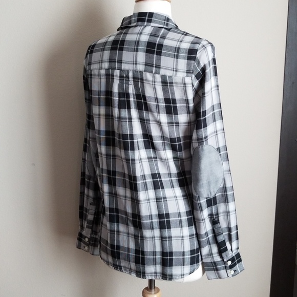 Black & grey plaid button down with elbow patches - Picture 6 of 7